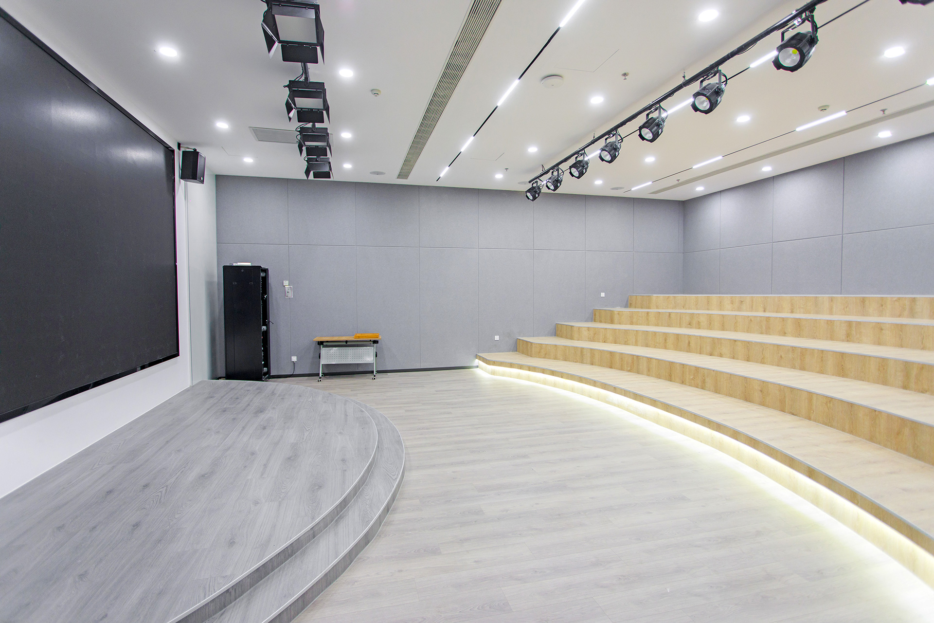 蓝月亮料免资料大全